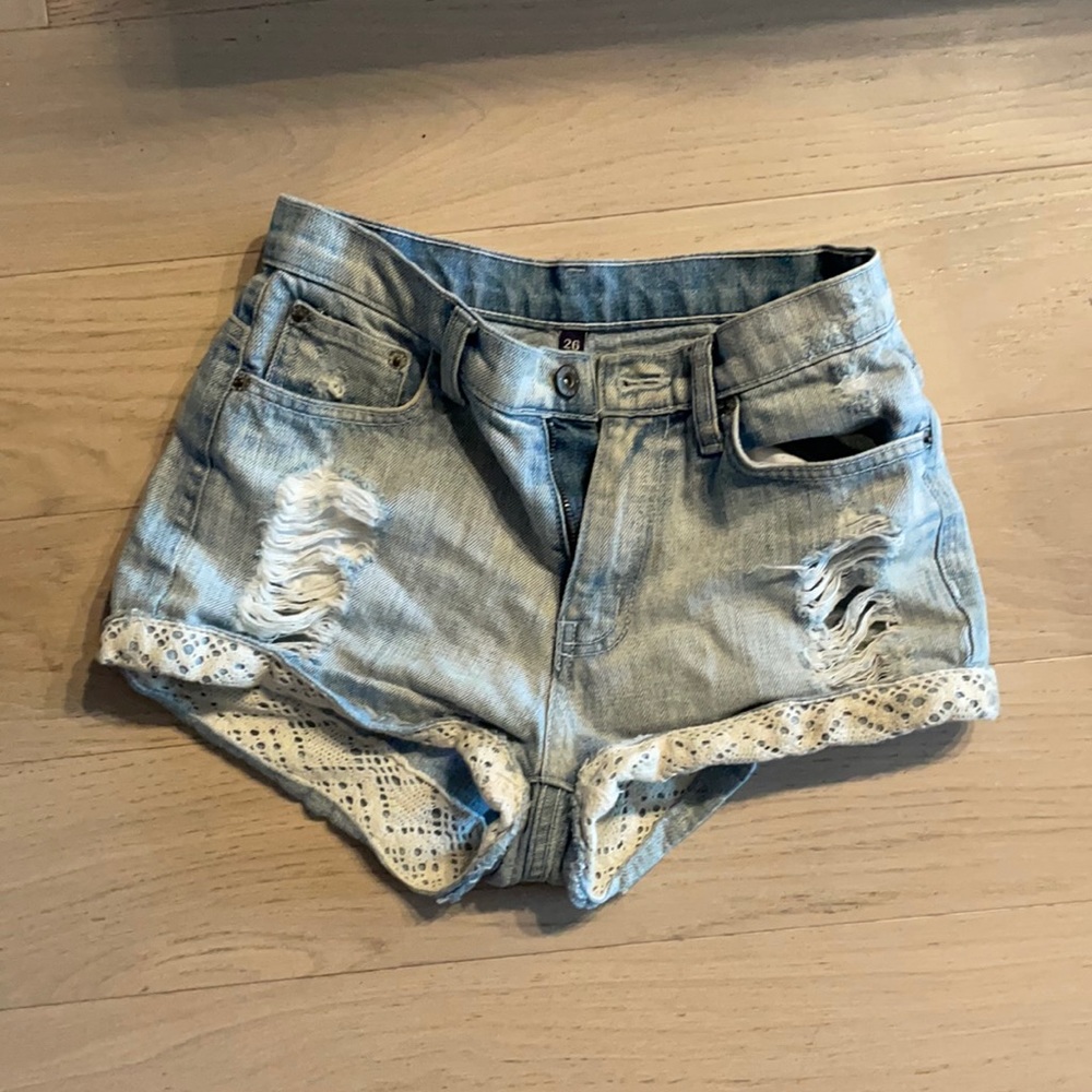 CARMAR light wash Jean short with crotchet bottom